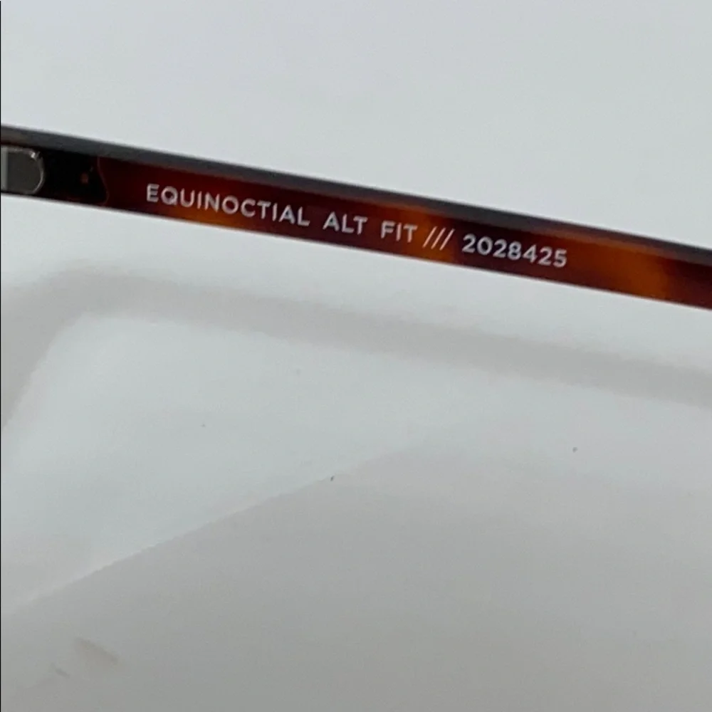 Le Specs new tags